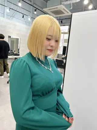 ショート カラー Via officialのヘアスタイル