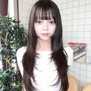 セミロング カラー レイヤーカット ハッシュカットのヘアスタイル