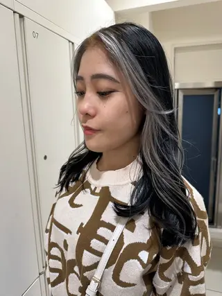 ロング カラー タイトボブ個性派カラ ーAKANEのヘアスタイル