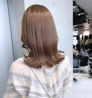 ミディアム カラー 透明感/オリーブ/ グレージュ/YUKAのヘアスタイル