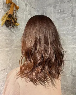 セミロング カラー DAB.HAIRworks所属・神山 陽菜のヘアスタイル