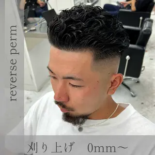 ショート パーマ 豊崎 佑輔のヘアスタイル