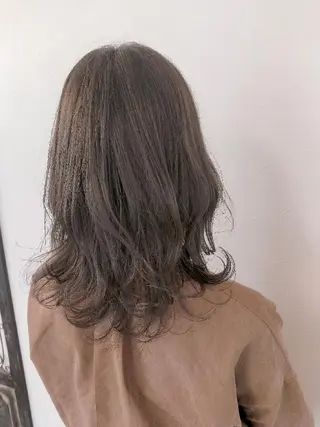 ミディアム カラー デザインカラー髪質 改善Lilithのその他イメージ