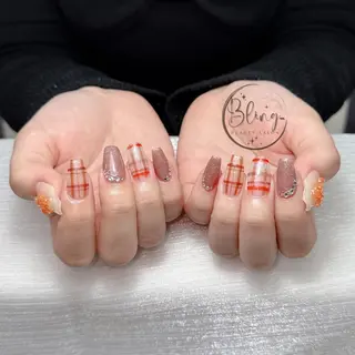 セミロング 波 なみのネイルデザイン