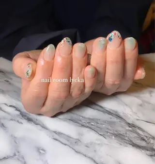 ネイル ﾈｲﾙﾙｰﾑﾘｯｶ 𝐦𝐚𝐲𝐮のネイルデザイン