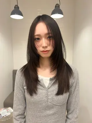 ロング レイヤーカット/長岡 グレージュ/マユ🎀のヘアスタイル