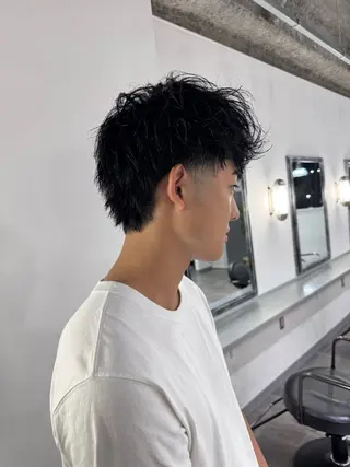 メンズ HOLLY 髙橋ユウキのヘアスタイル