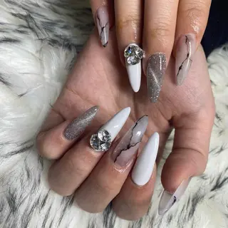 ネイル la vie  Luire所属・la vie Luire ｱｽｶのネイルデザイン