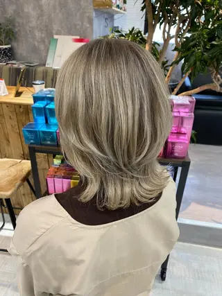 ミディアム 【.ico】心斎橋/ ウルフ/飛田ゆうきのヘアスタイル