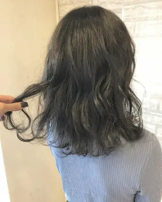 セミロング カラー JIL BLAN 京都所属・RU RIのヘアスタイル