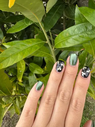 ネイル foz.luce所属・新宿 HIKARIのネイルデザイン