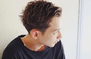ショート カラー パーマ ヘアアレンジ メンズ キッズ ネイル マツエク・マツパ 古賀 侑磨のヘアスタイル