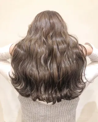 ロング カラー REVE所属・TAKU 美容師のヘアスタイル