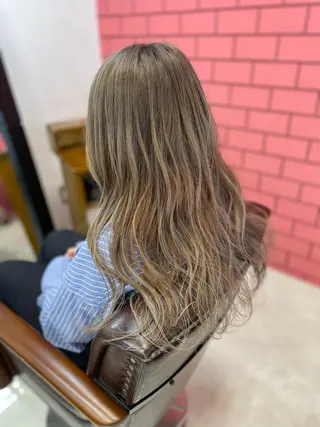ロング カラー デザインカラー髪質 改善Lilithのその他イメージ