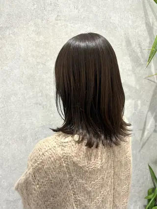 ミディアム カラー 中嶋 佳穂のヘアスタイル