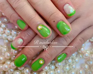 ショート R NAILSALONのネイルデザイン