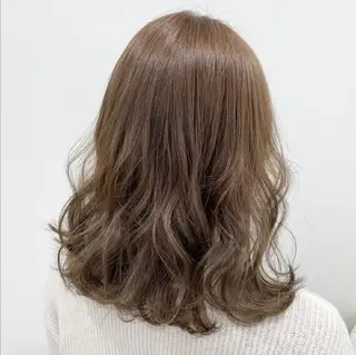 セミロング カラー 🤍💕ブリーチカラ ーAyaka💕🤍のヘアスタイル