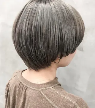カラー ショート・ボブ 徳竹淳一のヘアスタイル