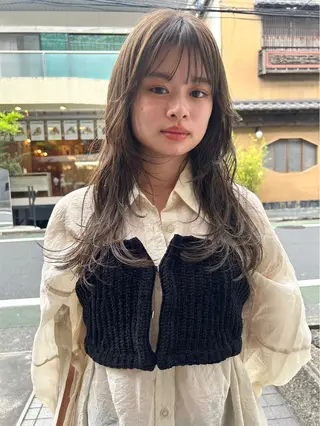 セミロング パーマ 鷲田 晴輝のヘアスタイル