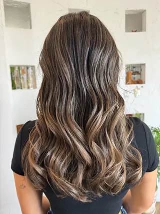 ロング カラー 🌸小掛🌸 豊橋外国人風カラーのヘアスタイル