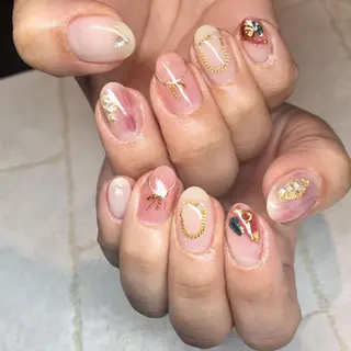 ネイル repos~ルポ~所属・里見 麗のネイルデザイン