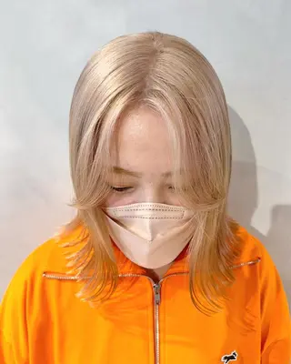 ミディアム カラー デザインカラー/パー マ🦖外岡咲希🦖のヘアスタイル