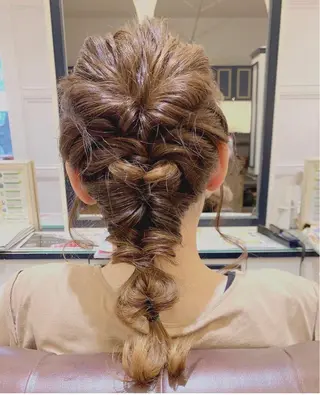 ヘアアレンジ LOUVRE totalbeautysalon西大寺店所属・粟田 めぐみのヘアスタイル