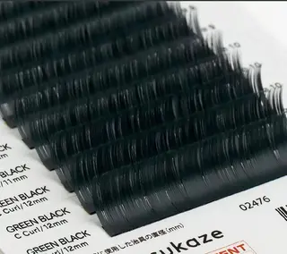 マツエク・マツパ U_la所属・U_la [ウーラ] 片岡の眉毛・アイブロウイメージ