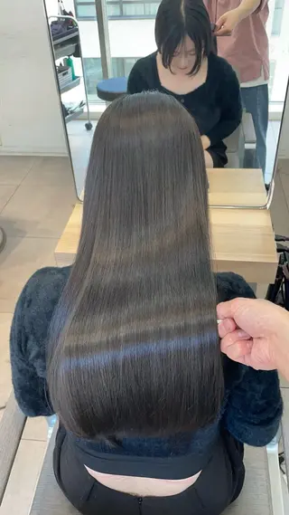 ロング ✨髪質改善✨美髪 矯正🫧小泉のヘアスタイル