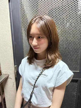 ミディアム yelm所属・🫒オリーブカラー ミディアムレイヤー✨のヘアスタイル