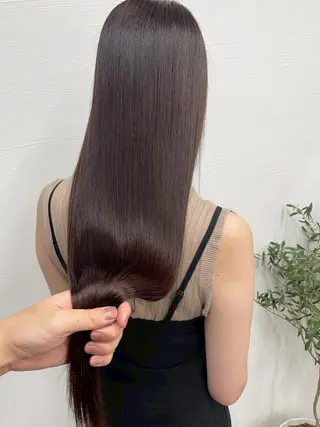 ロング 吉田 彩華のヘアスタイル