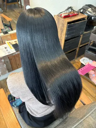 カラー レナ┊︎髪質改善 ┊︎シルクストレートのヘアスタイル