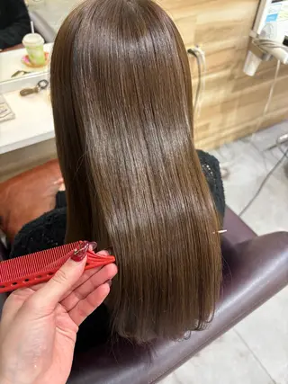 ロング 長岡 明音のヘアスタイル