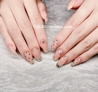 ネイル R inのネイルデザイン