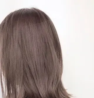セミロング カラー ニシキオリ ユウキのヘアスタイル