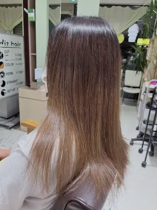 カラー Wiz hair所属・大西 拳誠のヘアスタイル