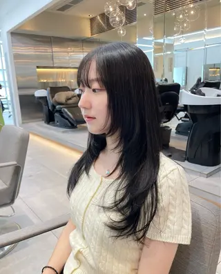 ロング 佐原 里奈のヘアスタイル