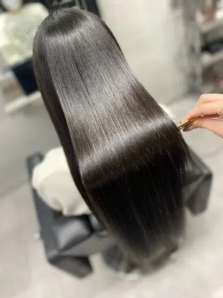 ロング 艶髪/縮毛矯正 🫧辻野海羽のヘアスタイル