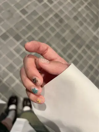 ネイル younail所属・Younail 🍇のネイルデザイン