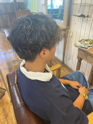パーマ メンズ re naのヘアスタイル