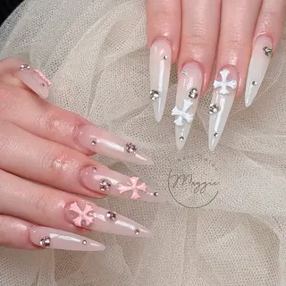 ネイル Maggie Nail🦩のネイルデザイン