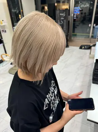 ミディアム カラー ヘアアレンジ 目黒 碧人のヘアスタイル