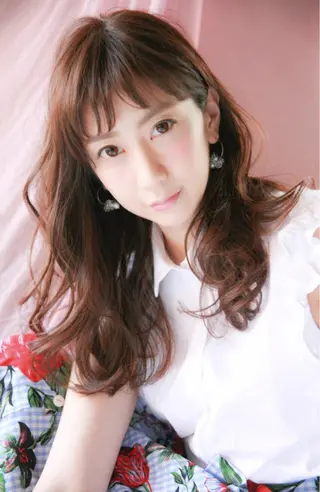 セミロング hertim所属・髪質改善縮毛矯正 専門店のヘアスタイル