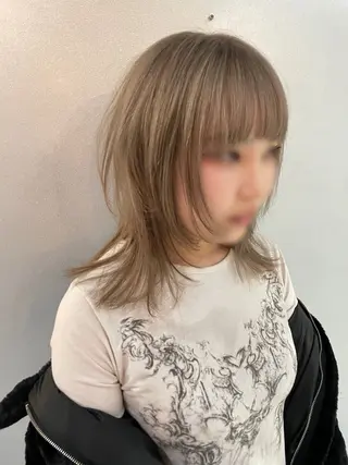 ミディアム 韓国リアルハッシュ レイヤーカットのヘアスタイル