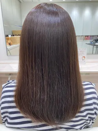 ミディアム カラー 新島 美恵子のヘアスタイル