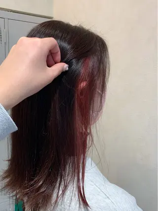 ミディアム カラー 山川 里帆のヘアスタイル