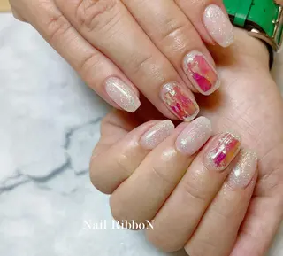 ネイル ネイルリボン 受付スタッフのネイルデザイン