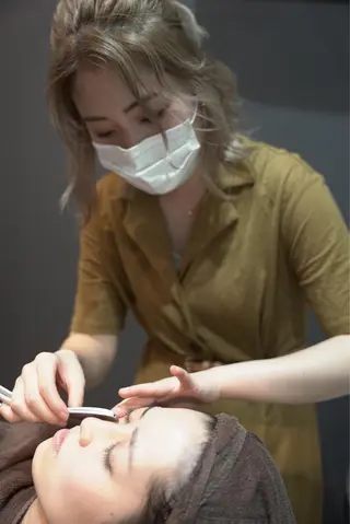 Naps-Shaving所属・新宿シェービング専門 Napsの眉毛・アイブロウイメージ