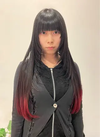 ロング カラー さと ちはるのヘアスタイル