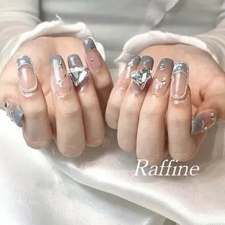 ネイル RAFFINE 月🦋🩵のネイルデザイン